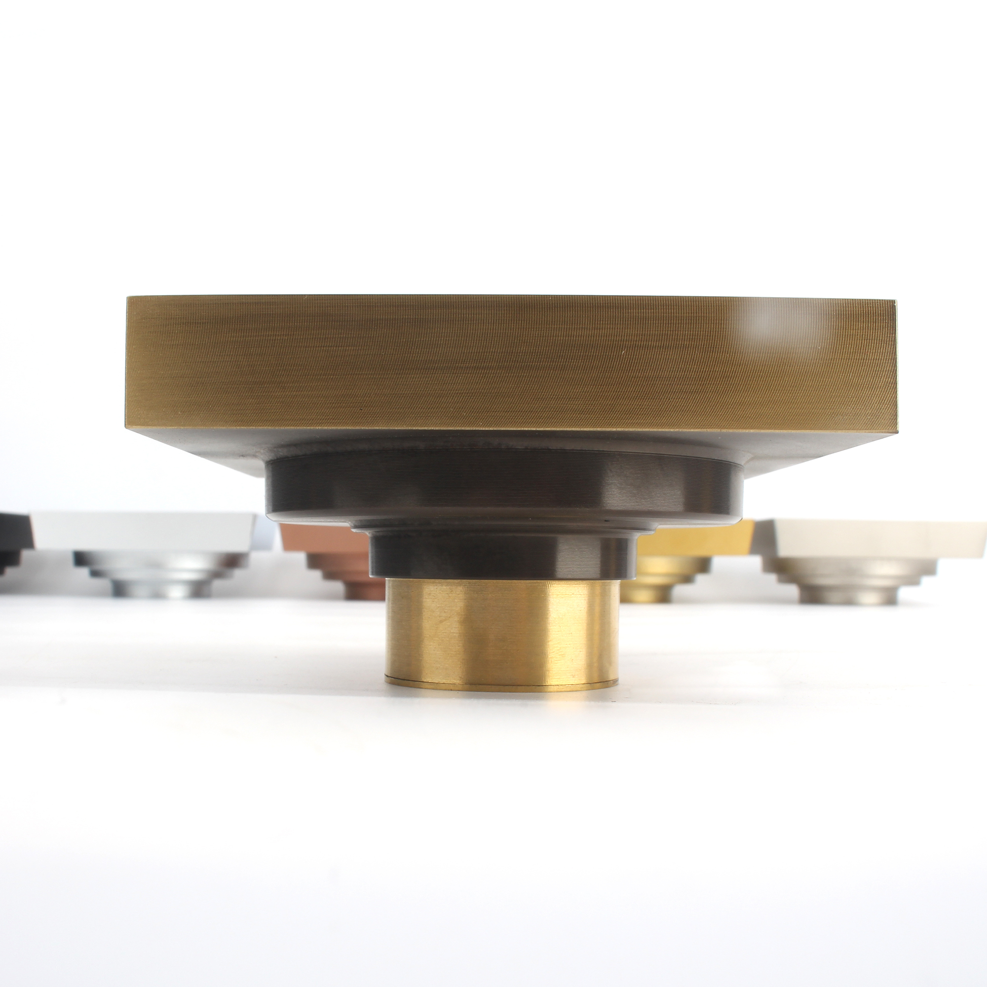 Các trường hợp mới nhất về công ty Khi Đồng Thau Gặp Chủ Nghĩa Tối Giản Trắng Tinh Tế — Bí Quyết Vàng và Trắng Vượt Thời Gian